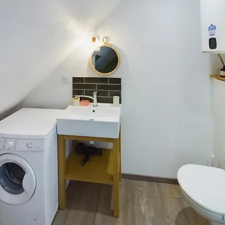 Le Perchoir Jaillant Apartment *